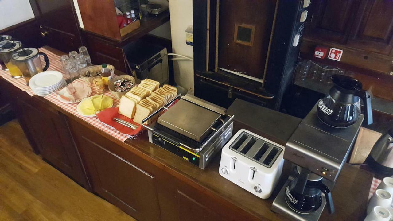 ロンドン セント クリストファーズ リバプール ストリートホステル エクステリア 写真